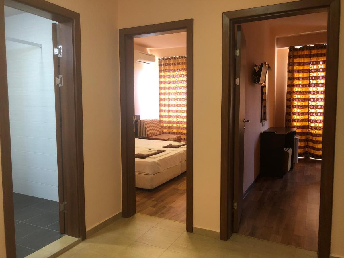 Bisser Hotel - Free Parking - Free Pool Access Balchik Exterior foto