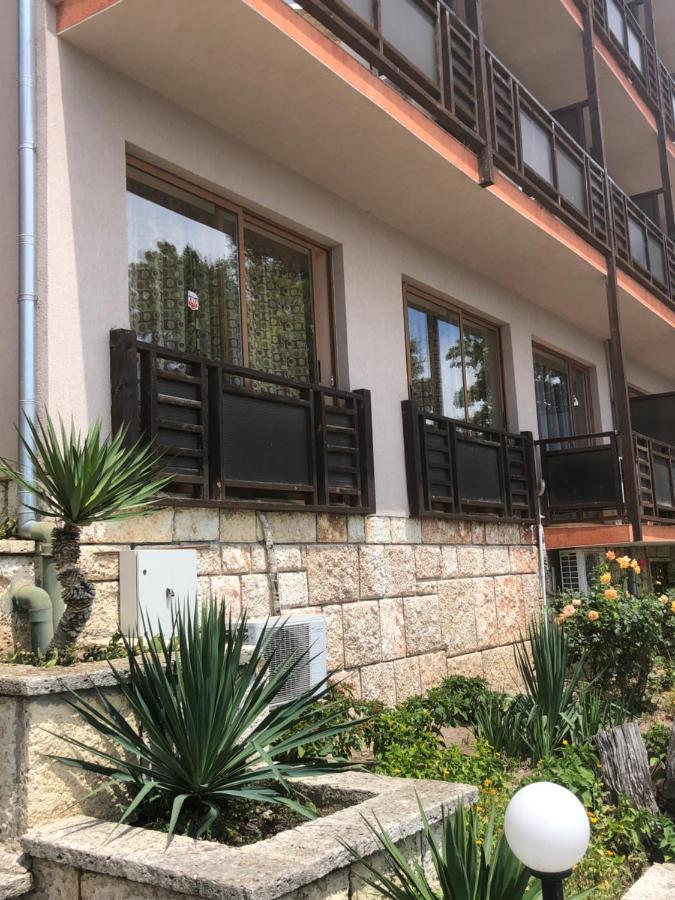 Bisser Hotel - Free Parking - Free Pool Access Balchik Exterior foto