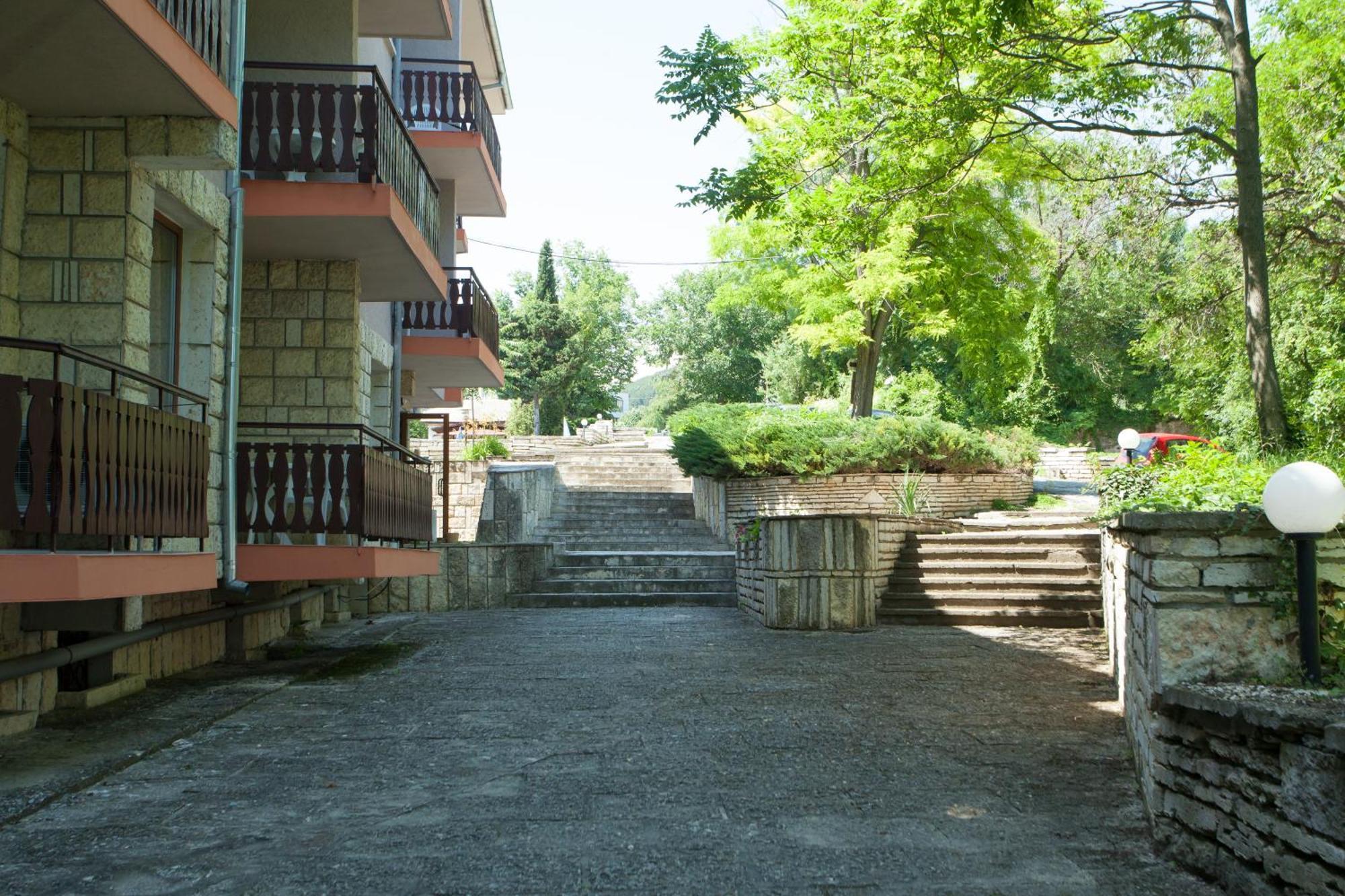 Bisser Hotel - Free Parking - Free Pool Access Balchik Exterior foto