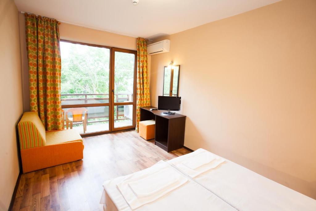Bisser Hotel - Free Parking - Free Pool Access Balchik Habitación foto