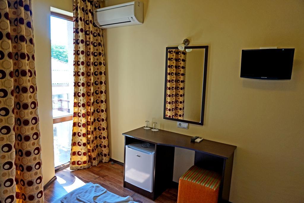 Bisser Hotel - Free Parking - Free Pool Access Balchik Exterior foto