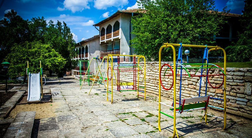 Bisser Hotel - Free Parking - Free Pool Access Balchik Exterior foto