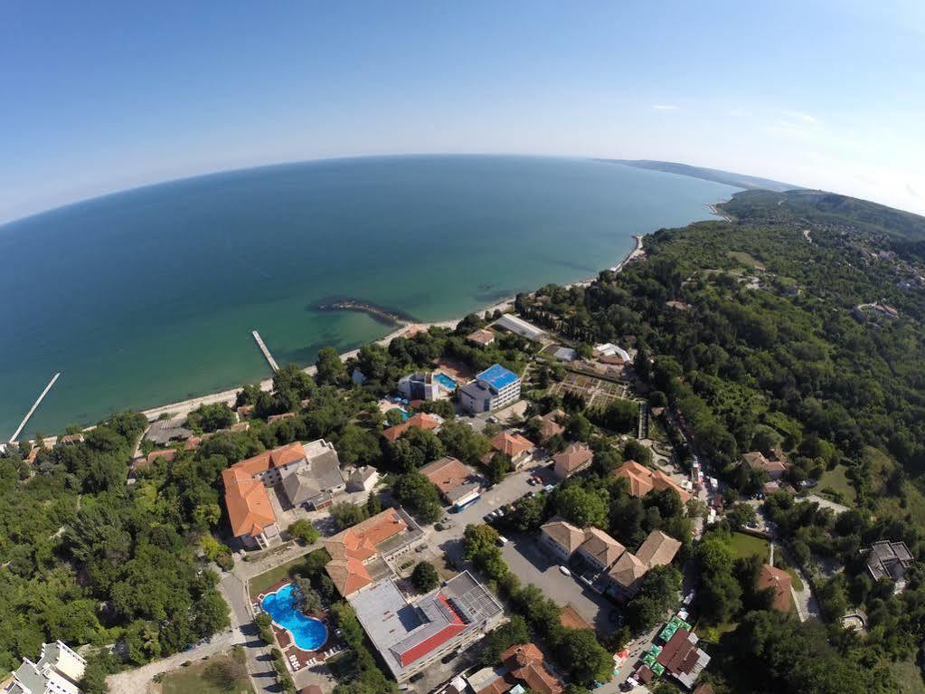 Bisser Hotel - Free Parking - Free Pool Access Balchik Exterior foto