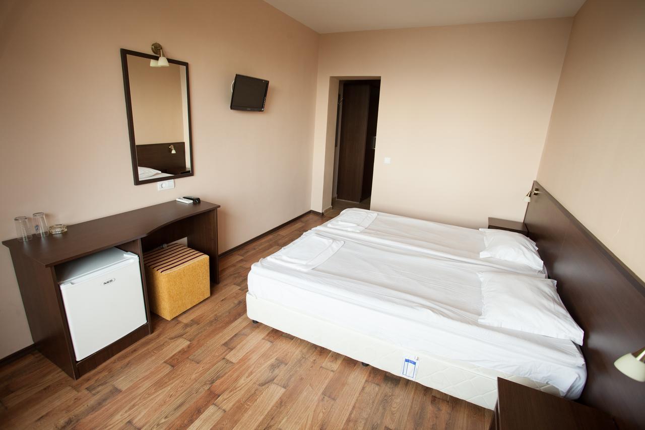 Bisser Hotel - Free Parking - Free Pool Access Balchik Exterior foto